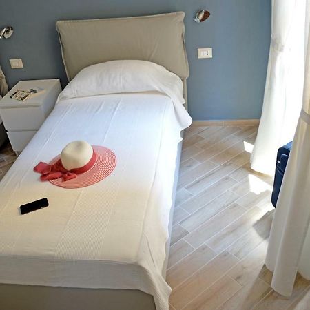 Colosshouse Guest House ローマ エクステリア 写真